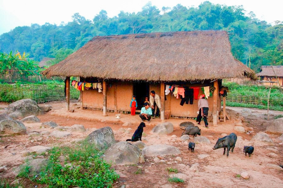 Vùng quê A Pa Chải nhìn vào đâu cũng thấy đá 