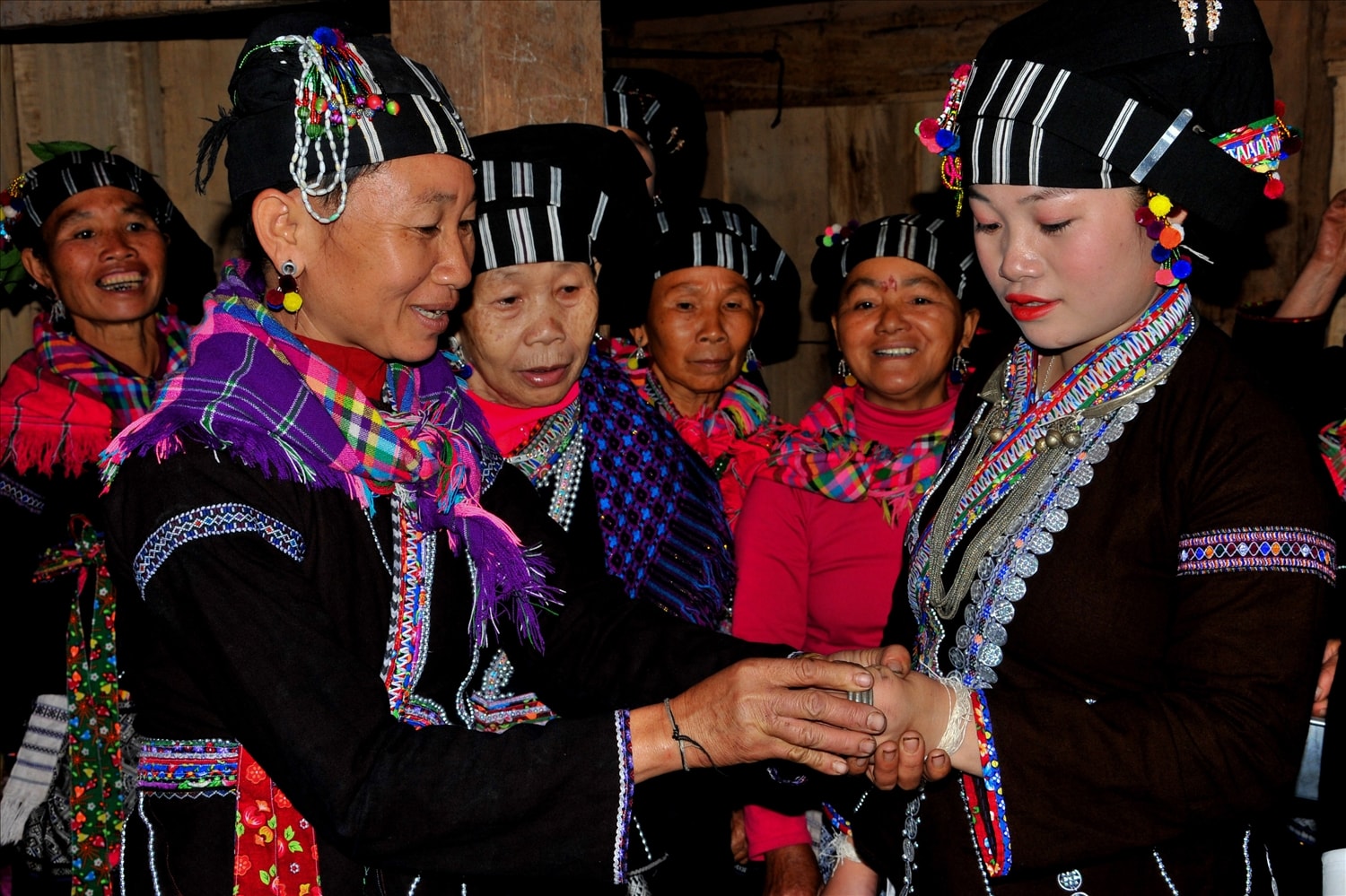 Nét đẹp trong đám cưới truyền thống của người Lự 