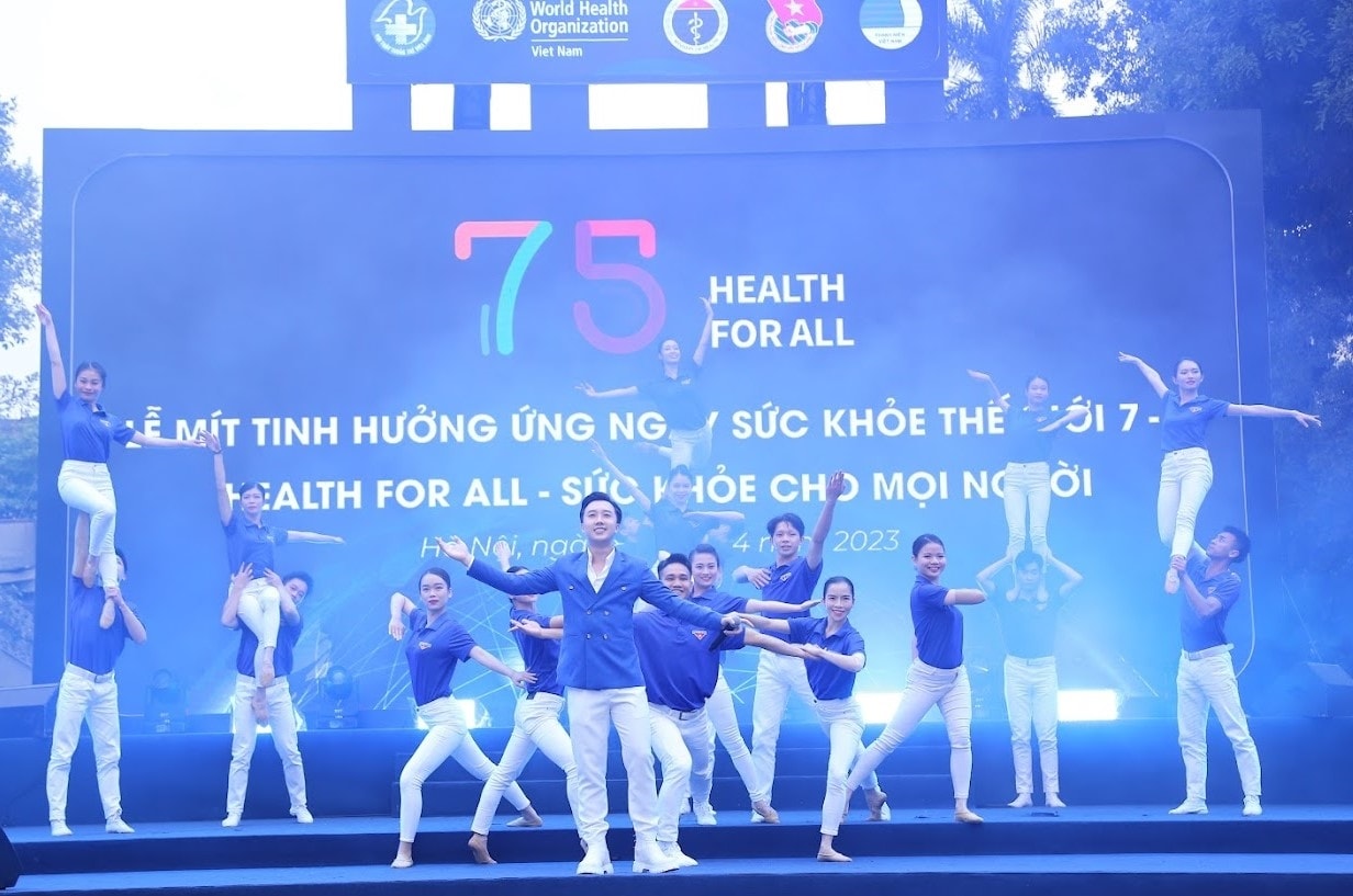 Nhiều tiết mục văn nghệ đặc sắc tại buổi lễ