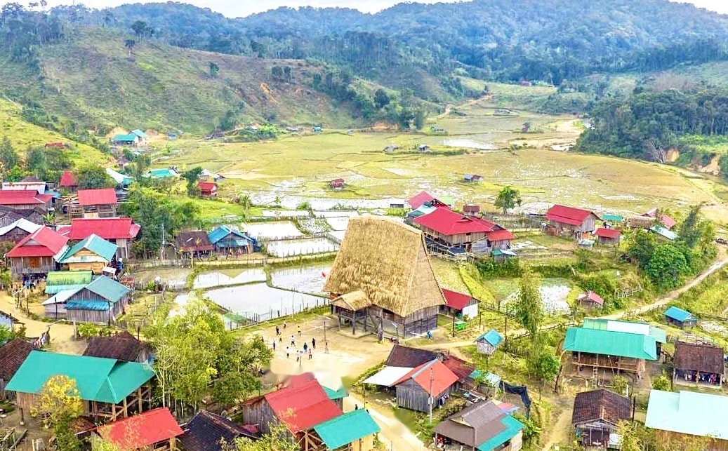 Làng du lịch cộng đồng Vi Rơ Ngheo có phong cảnh đẹp và lưu giữ nhiều văn hóa truyền thống của đồng bào Xơ Đăng Làng du lịch cộng đồng Vi Rơ Ngheo có phong cảnh đẹp và lưu giữ nhiều văn hóa truyền thống của đồng bào Xơ Đăng