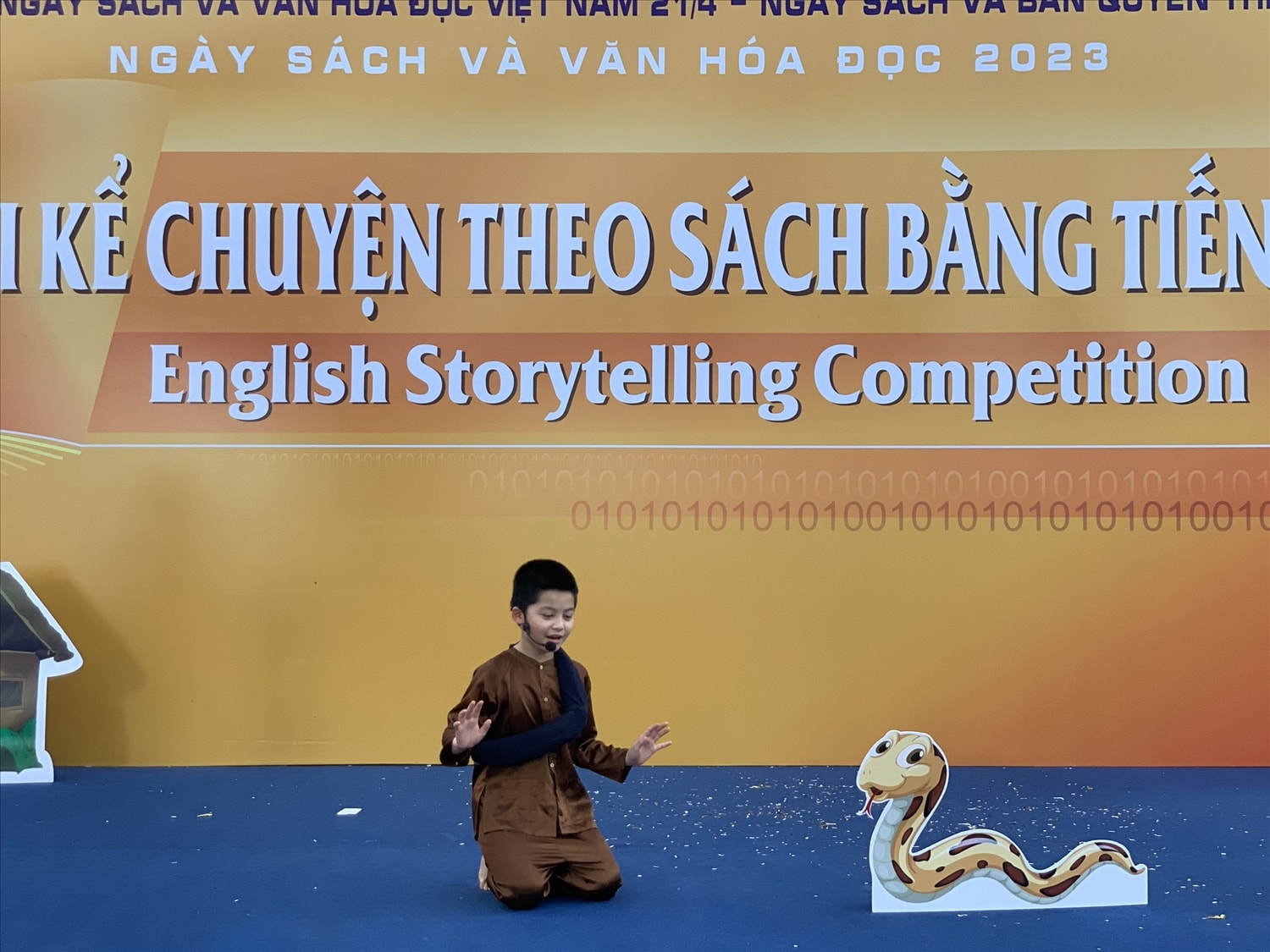 Những câu chuyện về lịch sử, văn hóa, văn học được các em thiếu nhi tái hiện lại thông qua hình thức kể chuyện bằng tiếng Anh