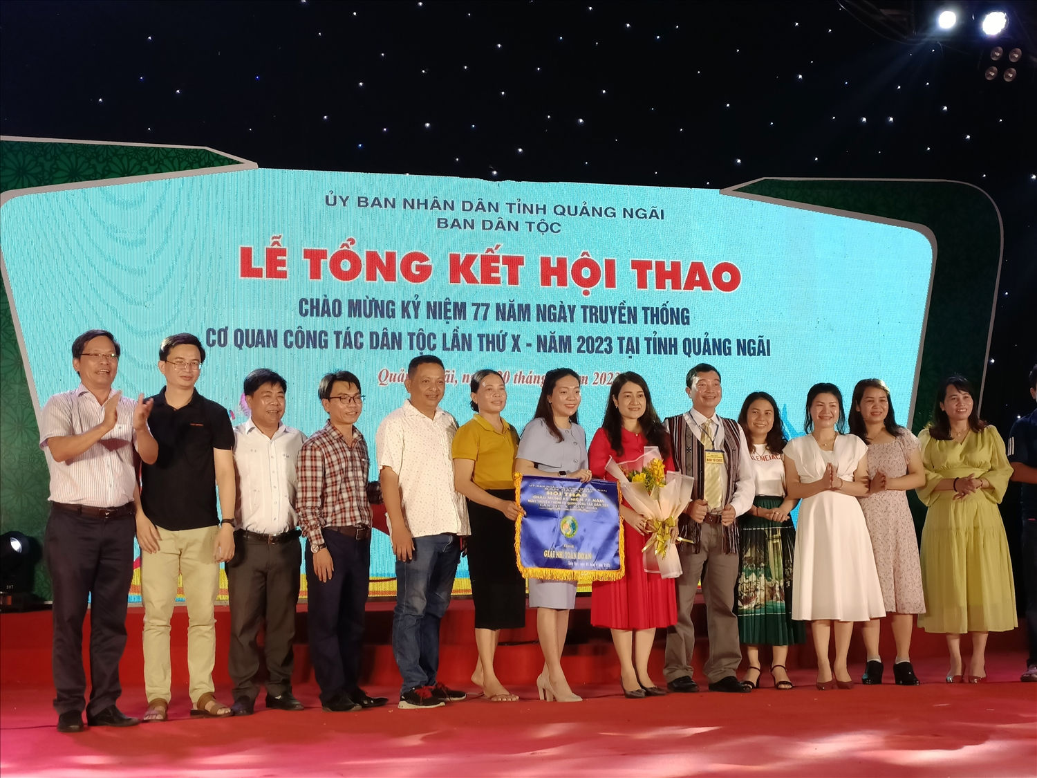 Đoàn chủ nhà Quảng Ngãi đoạt giải Nhì toàn đoàn