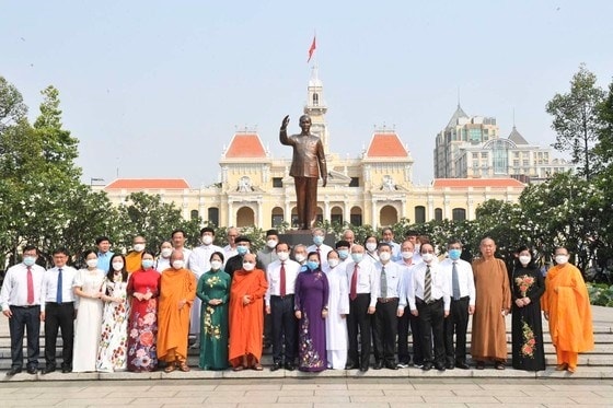 (Tin) TP Hồ Chí Minh: Nhiều hoạt động dâng hương tưởng niệm các anh hùng liệt sĩ. 1