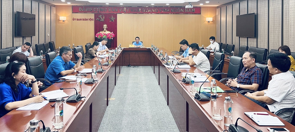 Quang cảnh cuộc họp