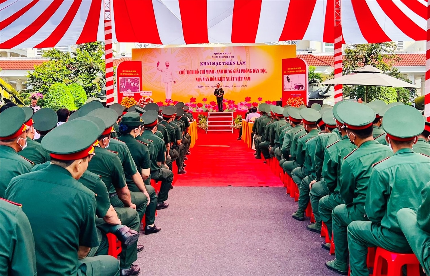 Đợt triển lãm là hoạt động có ý nghĩa sâu sắc thể hiện lòng biết ơn, sự tôn kính với cuộc đời và sự nghiệp của Chủ tịch Hồ Chí Minh vĩ đại