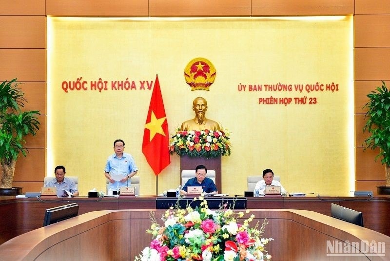 Phó Chủ tịch Thường trực Quốc hội Trần Thanh Mẫn điều hành nội dung cho ý kiến về kết quả thực hành tiết kiệm, chống lãng phí năm 2022 sáng 11/5. (Ảnh: DUY LINH)