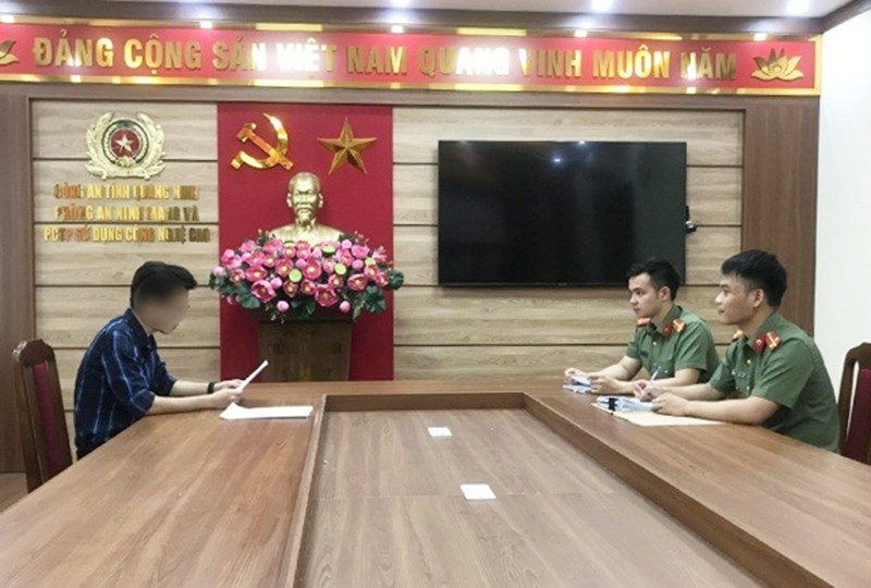 Công dân T.V.L làm việc tại cơ quan Công an