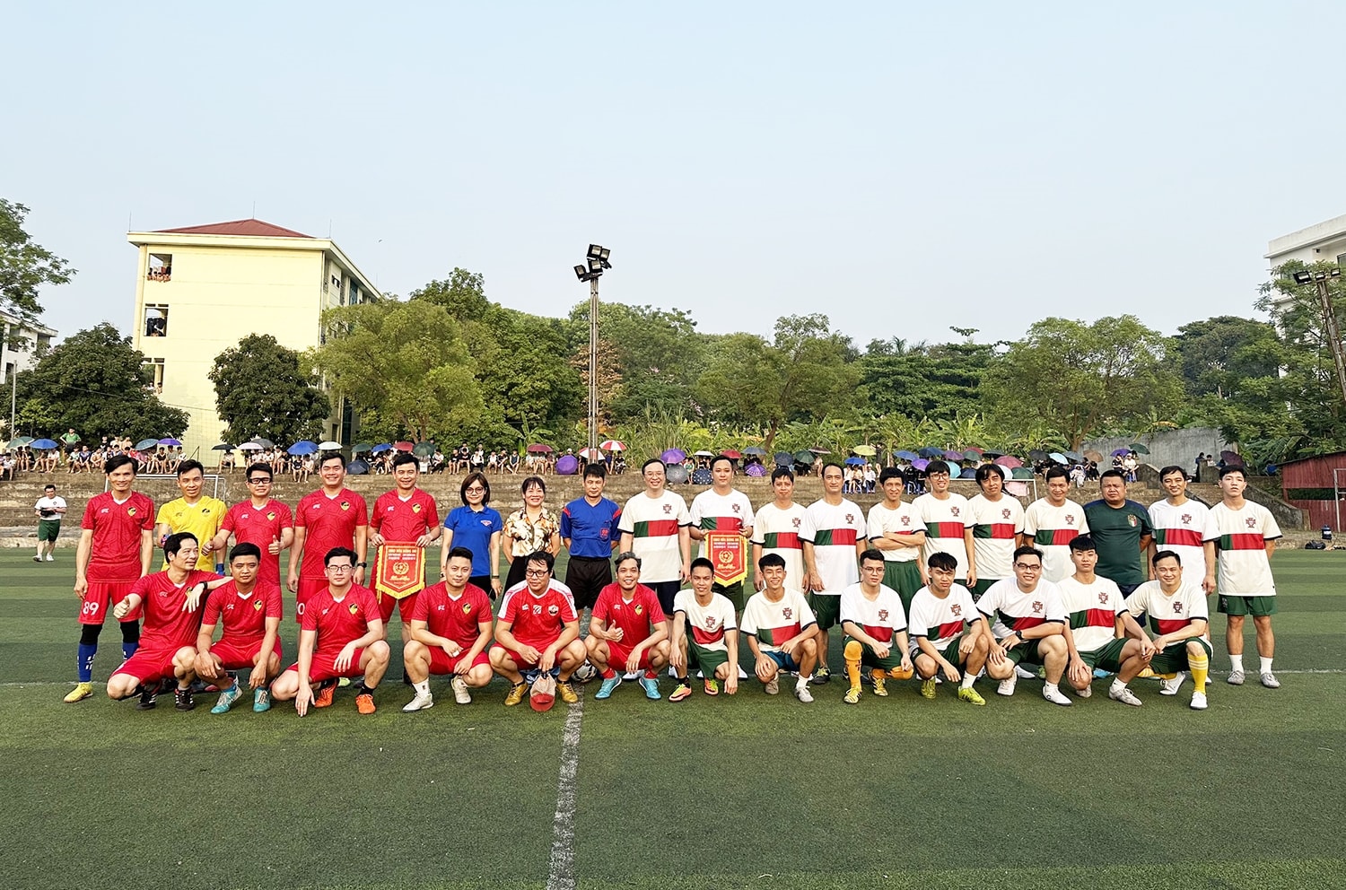 Trong khuôn khổ Chương trình, đoàn viên thanh niên hai đơn vị đã có trận giao hữu bóng đá 