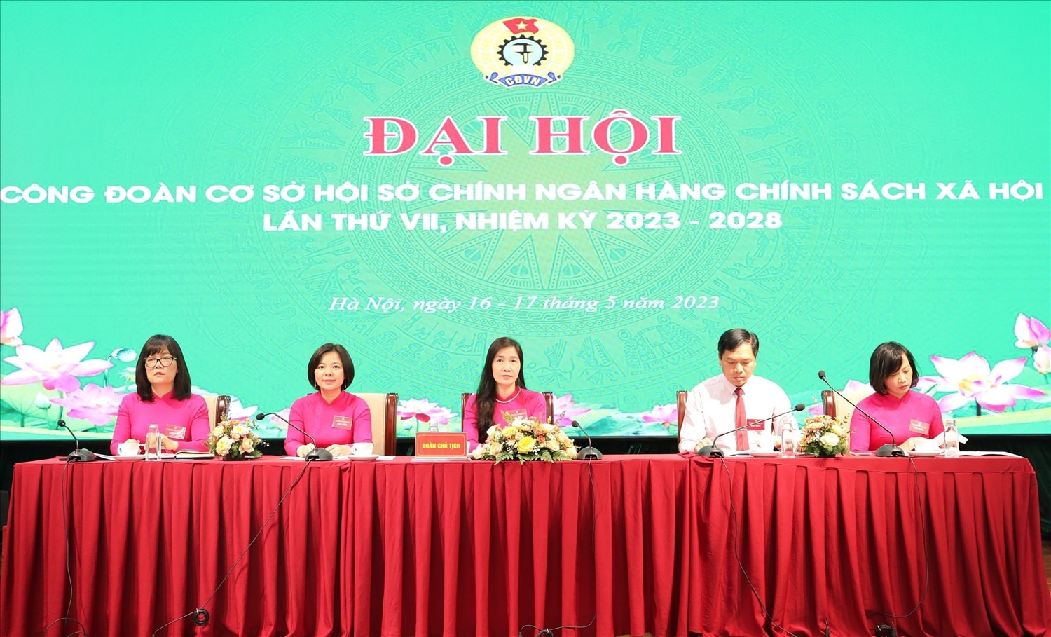 Đoàn Chủ tịch điều hành Đại hội