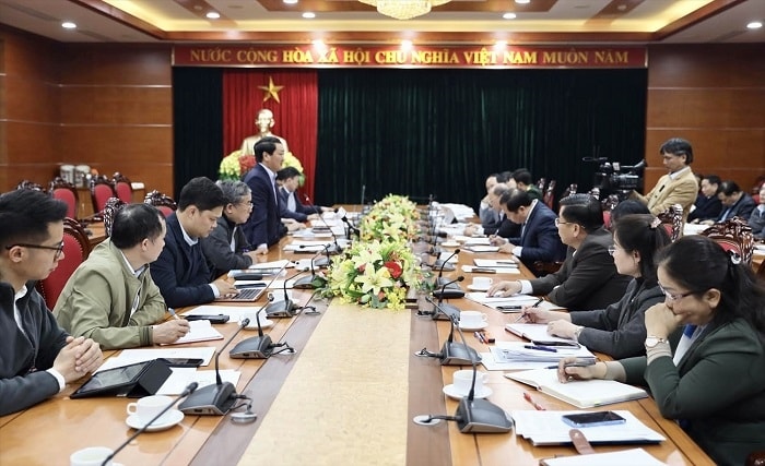 Bộ trưởng, Chủ nhiệm Uỷ ban Dân tộc Hầu A Lềnh, Phó Trưởng Ban Chỉ đạo Trung ương các Chương trình MTQG làm việc với UBND tỉnh Hòa Bình về thực hiện Chương trình MTQG DTTS và miền núi (tháng 12/2022)