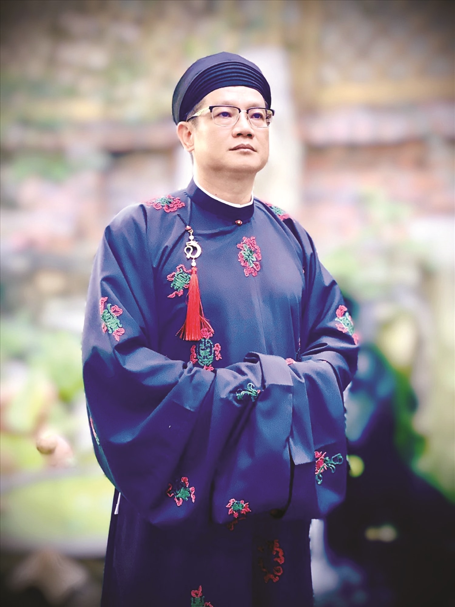 Áo dài nam đã bắt đầu được khôi phục trong thời gian qua.