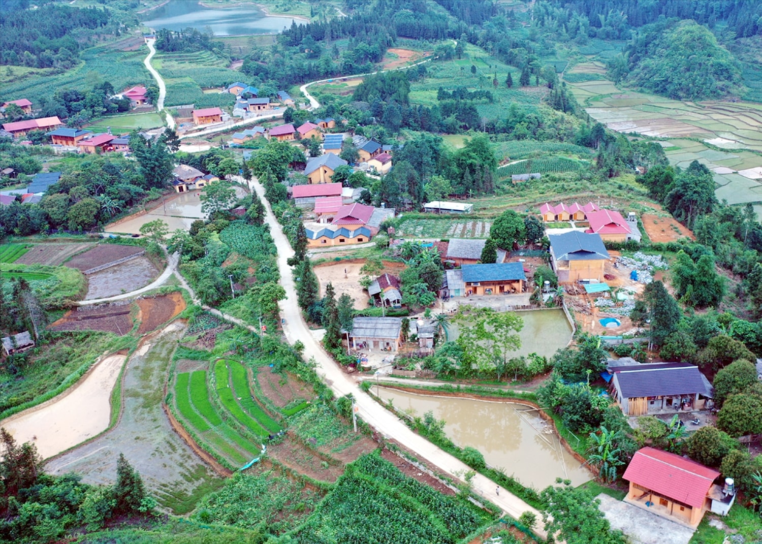 Khung cảnh Làng Văn hóa du lịch cộng đồng Nặm Đăm nhìn từ trên cao