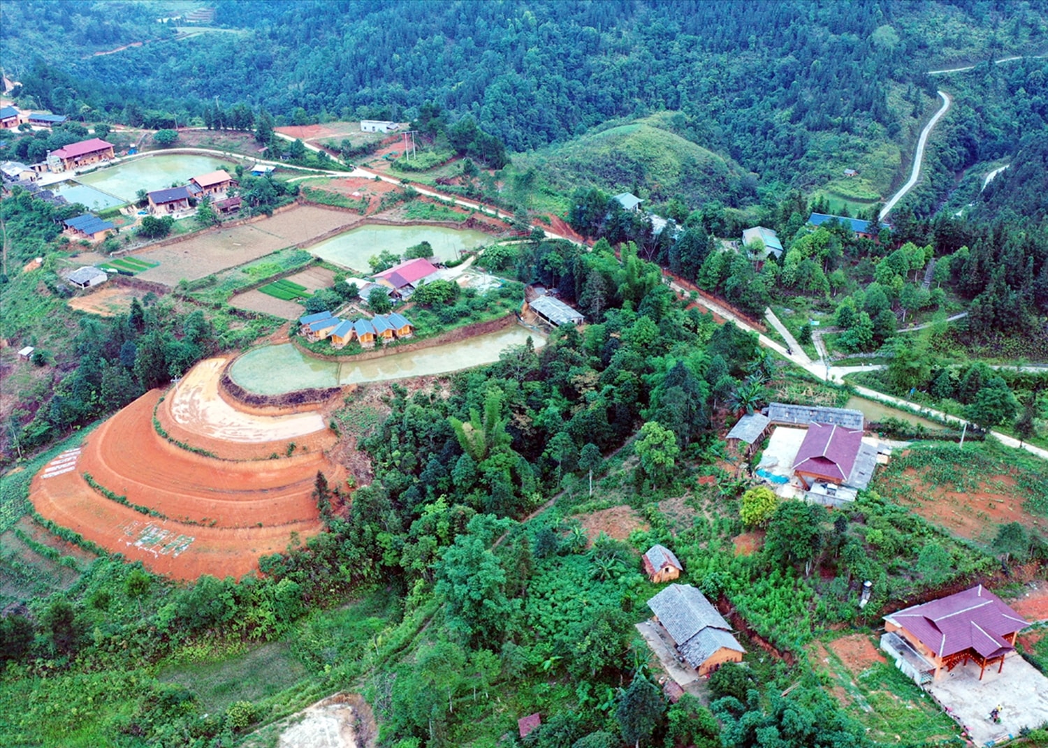 Những Homestay và Bungalow được xây dựng theo kiến trúc truyền thống rất đẹp. 
