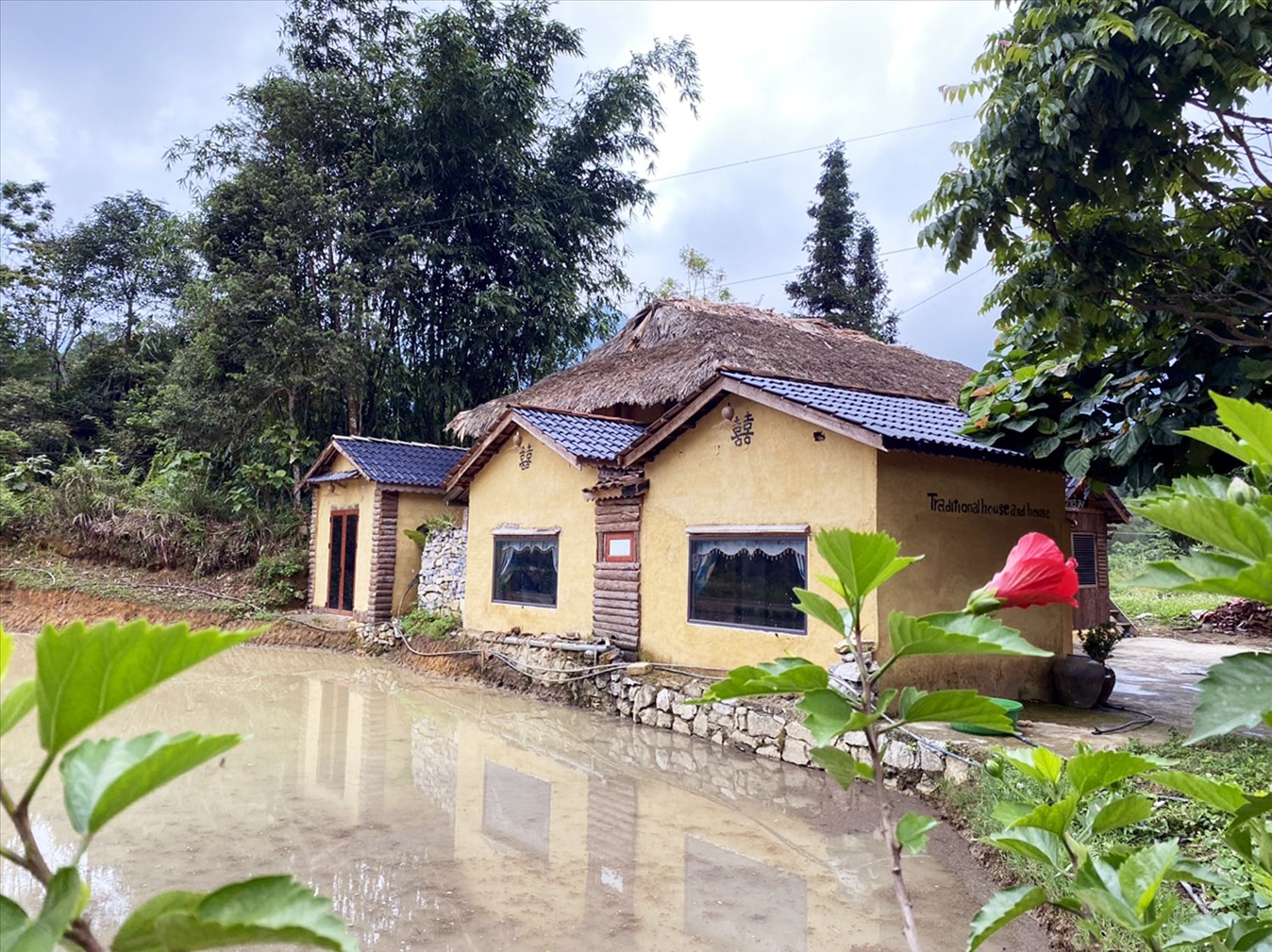 Bungalow được xây dựng theo kiến trúc truyền thống rất đẹp mắt