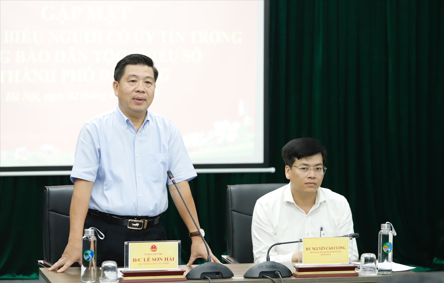 Thứ trưởng, Phó Chủ nhiệm Lê Sơn Hải tiếp Đoàn đại biểu người có uy tín thành phố Đà Nẵng Thứ trưởng, Phó Chủ nhiệm Lê Sơn Hải tiếp Đoàn đại biểu người có uy tín thành phố Đà Nẵng