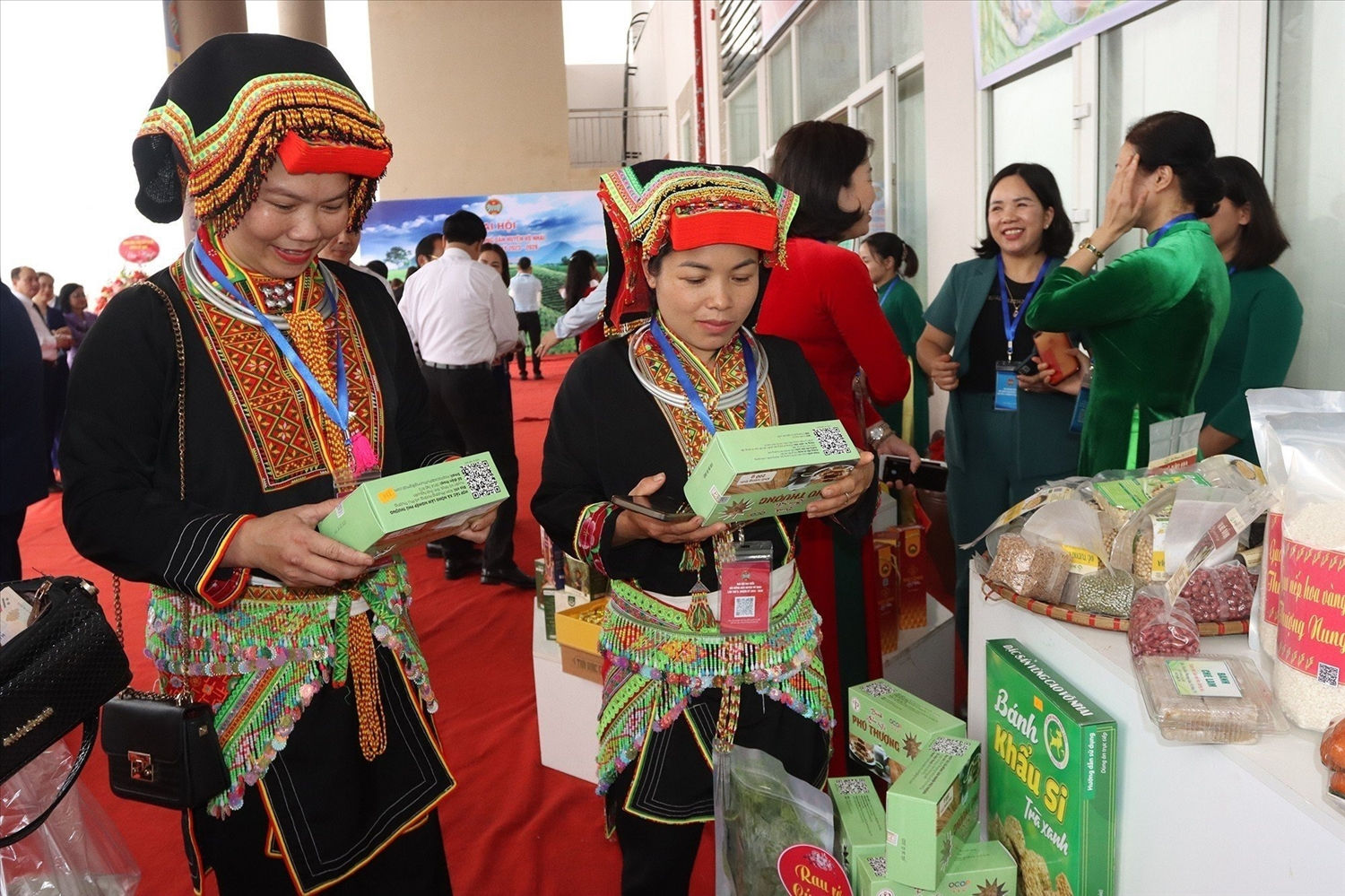 Các sản phẩm ocop của Võ Nhai đã được đưa vào các hội chợ thương mại trong và ngoài huyện. Các sản phẩm ocop của Võ Nhai đã được đưa vào các hội chợ thương mại trong và ngoài huyện.