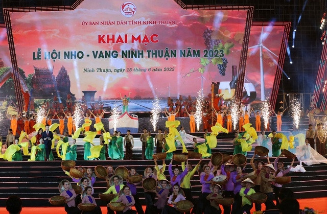 Với chủ đề 