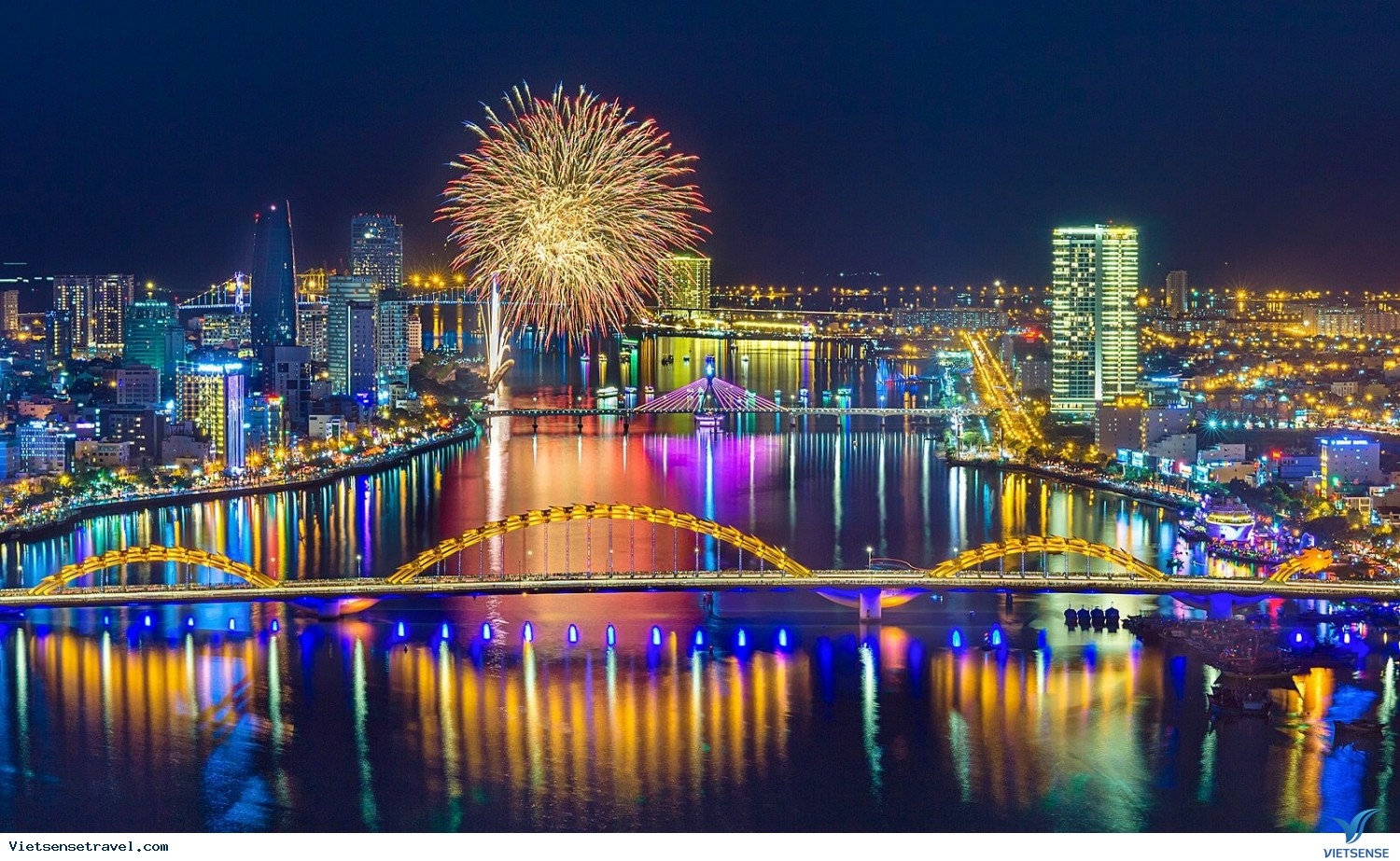 Đà Nẵng là điểm đến trong nước được du khách Việt yêu thích trong mùa hè 2023. (Ảnh: Bo