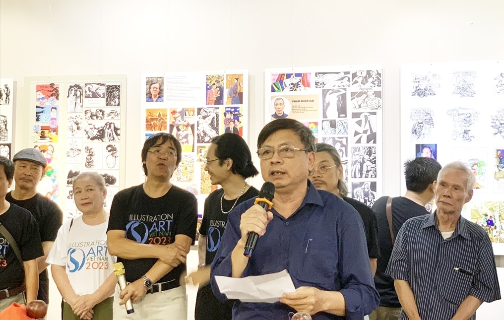 Họa sĩ Trịnh Bá Quát - Chi hội trưởng Chi hội đồ họa 1, Hội Mỹ thuật Việt Nam phát biểu tại Lễ khai mạc Họa sĩ Trịnh Bá Quát - Chi hội trưởng Chi hội đồ họa 1, Hội Mỹ thuật Việt Nam phát biểu tại Lễ khai mạc
