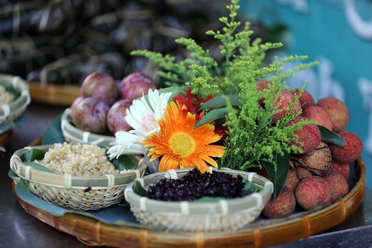 Sôi động thị trường Tết Đoan Ngọ 