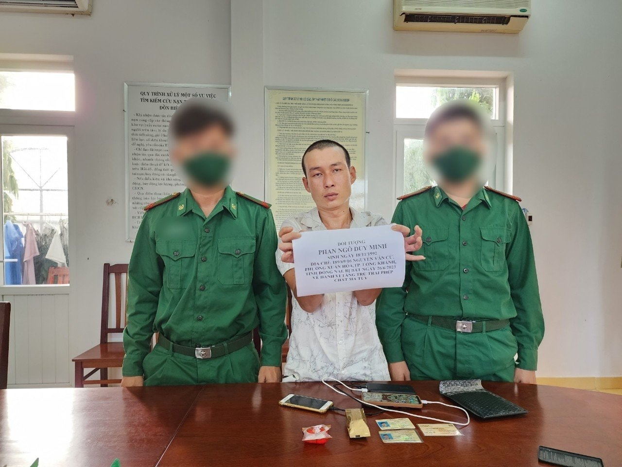 Đối tượng Trần Duy Long bị lực lượng BĐBP Bà Rịa – Vũng Tàu bắt giữ về hành vi tàng trữ trái phép chất ma túy vào ngày 26/6/2023.