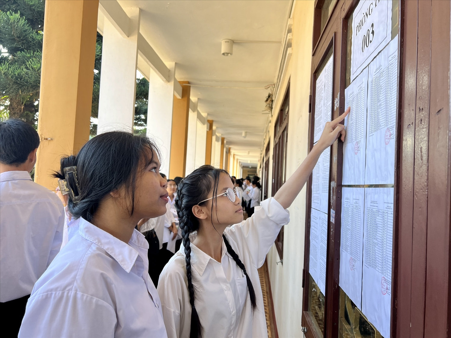Kỳ thi tốt nghiệp THPT năm 2023,  tỉnh Gia Lai  dành hơn 930 triệu đồng để hỗ trợ 2.080 thí sinh có hoàn cảnh khó khăn, là con em gia đình chính sách, người dân tộc thiểu số.
