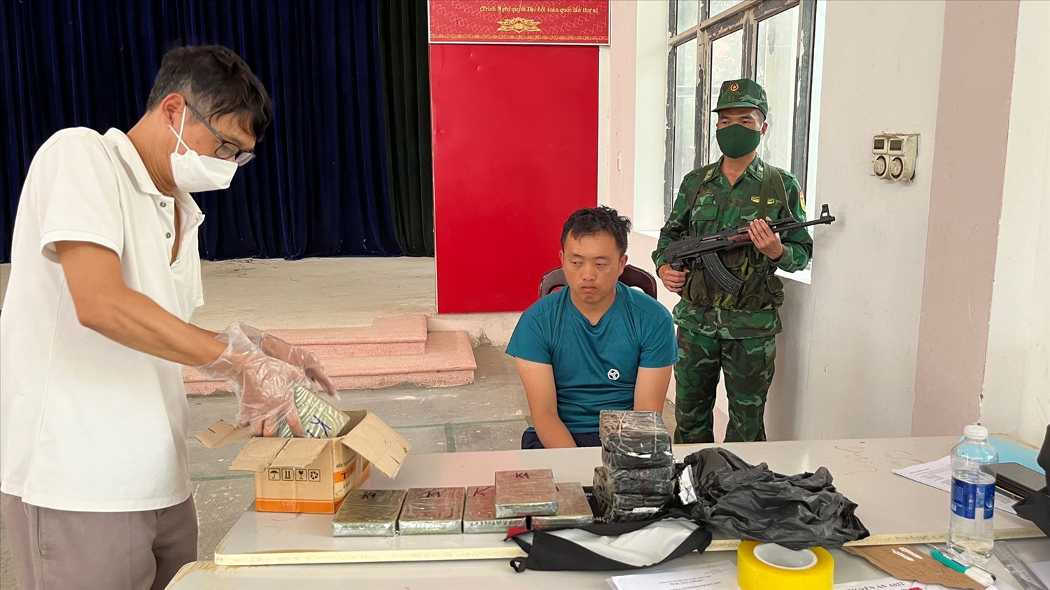 Đối tượng Vàng Seo Là và số ma túy bị bắt giữ