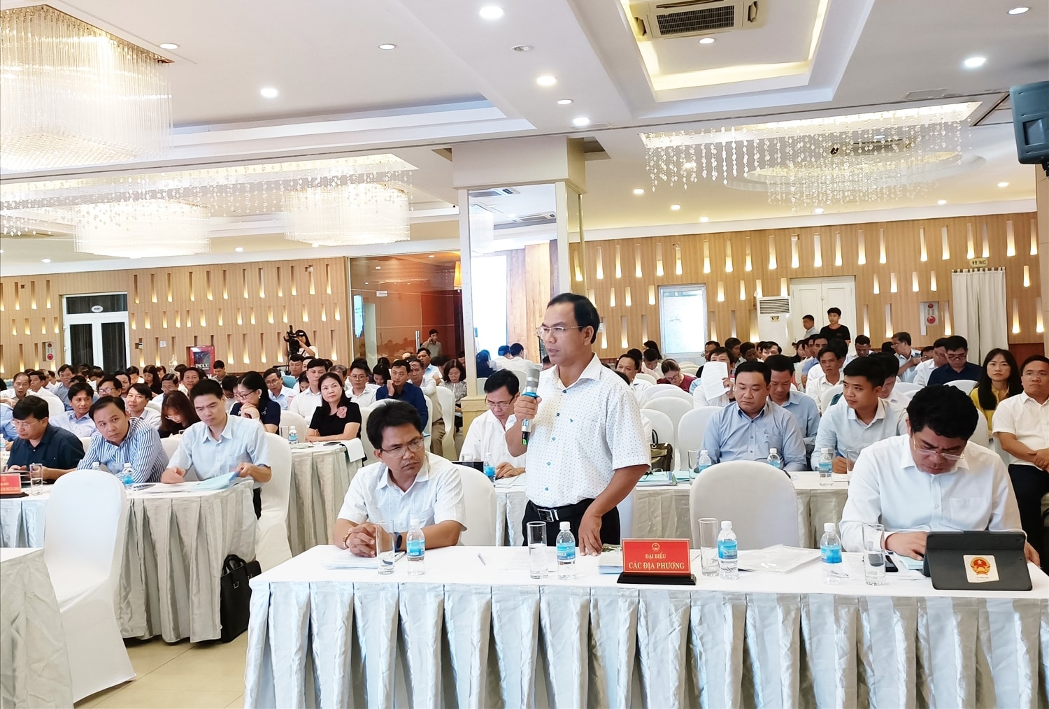 Đại diện Ban Dân tộc Quảng Nam phát biểu ý kiến tại Hội thảo