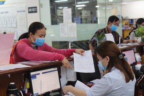 (Tin chuyên đề) Triển khai 2 nhóm thủ tục hành chính liên thông phục vụ đời sống, an sinh người dân 1