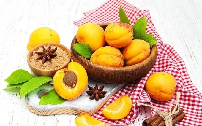 Quả mơ giàu vitamin, chất xơ, khoáng chất và giàu chất chống oxy hóa giúp tăng cường sức đề kháng cho cơ thể. Ảnh minh họa