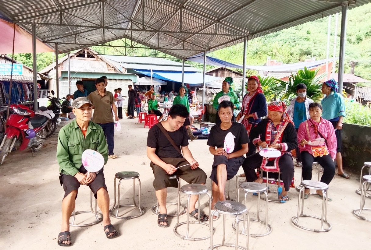 Nâng cao nhận thức của người dân, đẩy lùi tảo hôn và hôn nhân cận huyết thống là mục tiêu hướng tới của huyện Hoàng Su Phì Nâng cao nhận thức của người dân, đẩy lùi tảo hôn và hôn nhân cận huyết thống là mục tiêu hướng tới của huyện Hoàng Su Phì