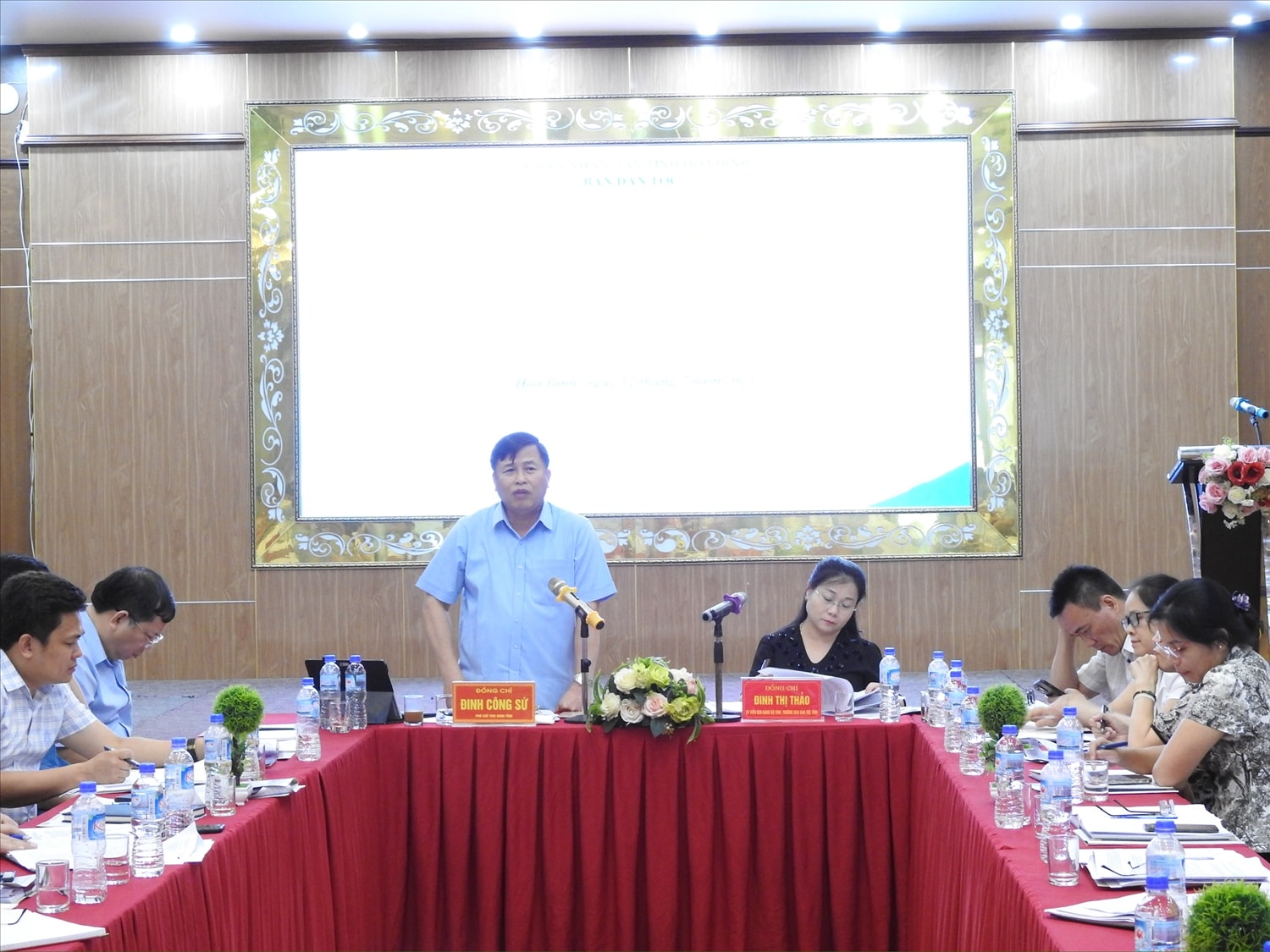 Phó Chủ tịch UBND tỉnh Hòa Binh Đinh Công Sứ phát biểu chỉ đạo Hội nghị Phó Chủ tịch UBND tỉnh Hòa Binh Đinh Công Sứ phát biểu chỉ đạo Hội nghị