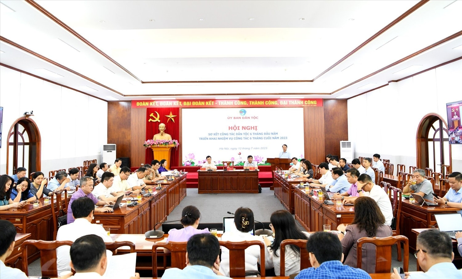 Quang cảnh Hội nghị