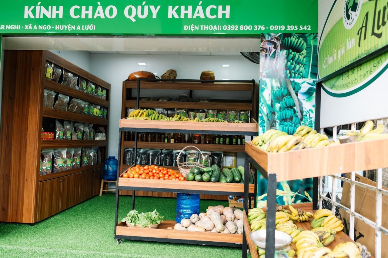 Phụ nữ DTTS bước vào “sân chơi” khởi nghiệp. Bài 1: Từ bán hàng rong đến Giám đốc Hợp tác xã 3 Phụ nữ DTTS bước vào “sân chơi” khởi nghiệp. Bài 1: Từ bán hàng rong đến Giám đốc Hợp tác xã 3
