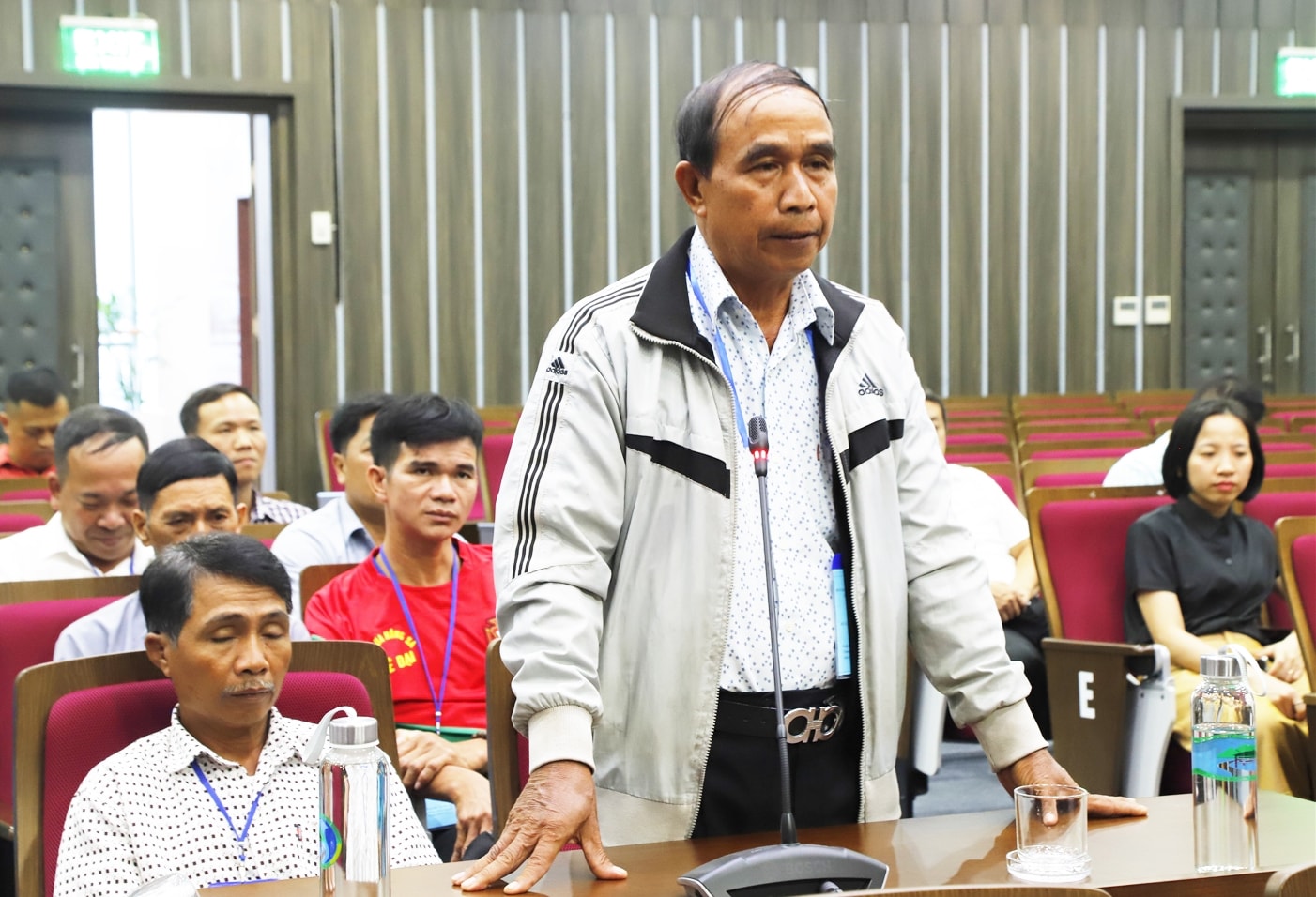 Nhiều vấn đề khó khăn của địa phương, vùng đồng bào DTTS và miền núi được các đại biểu đưa ra tại buổi gặp mặt