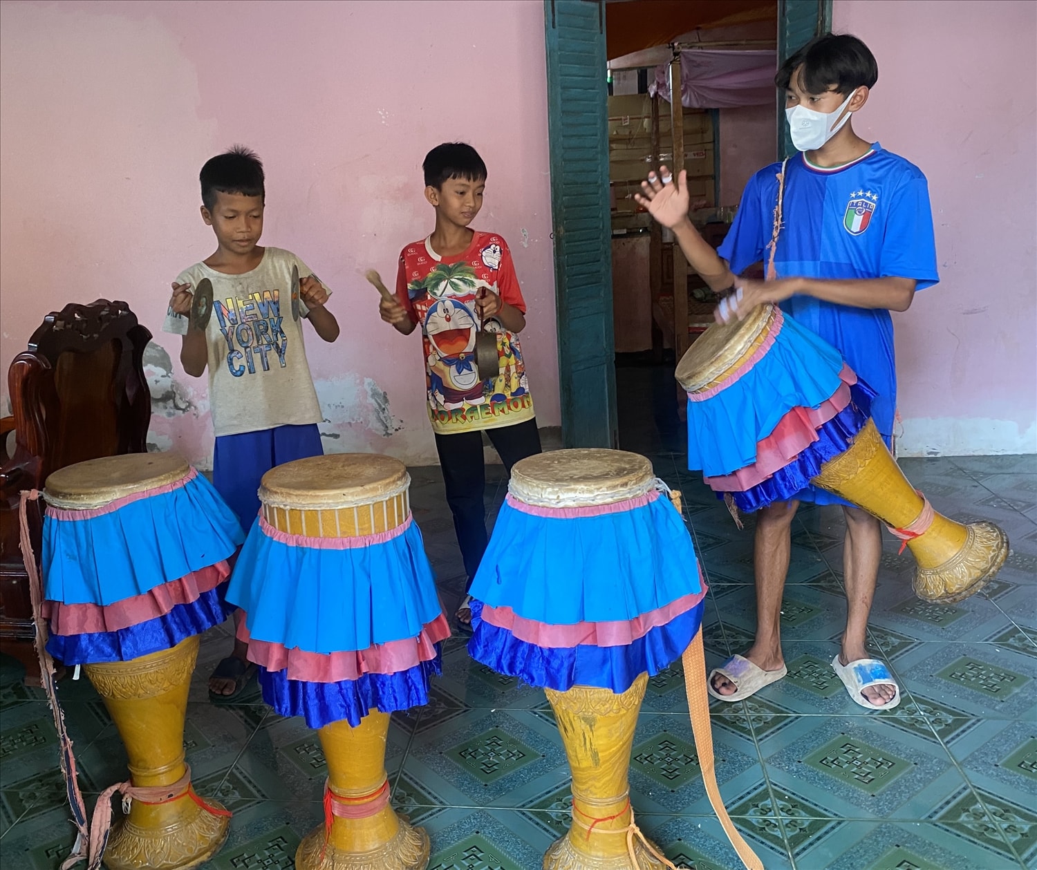 Chương trình “Nâng bước em tới trường” của Bộ Tư lệnh Biên phòng đã góp phần hạn chế thấp nhất học sinh vùng biên giới bỏ học 