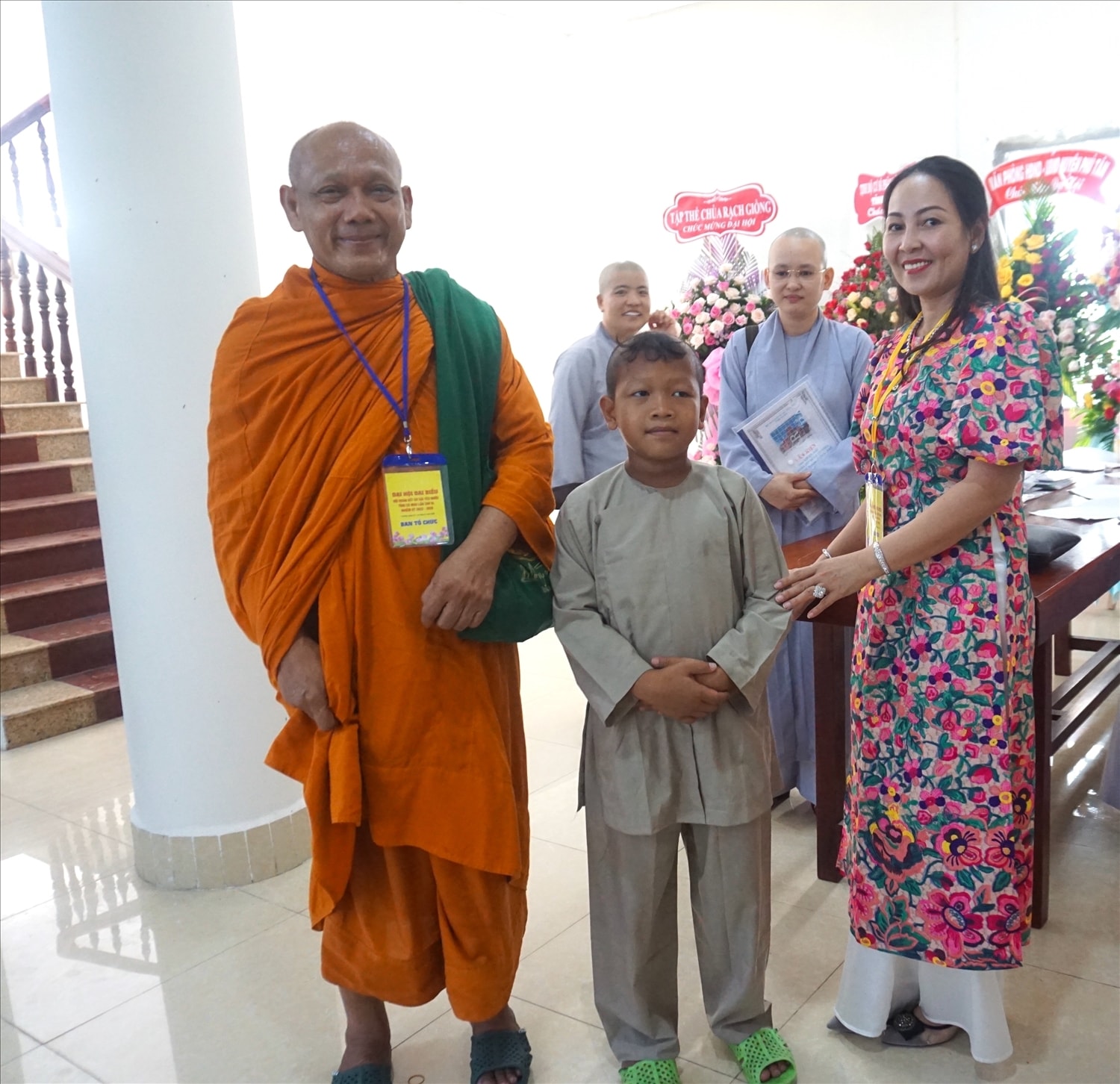 Với tinh thần trách nhiệm sống “Tốt đời, đẹp đạo” Hoà thượng Thạch Hà luôn quan tâm đến công tác thế sự