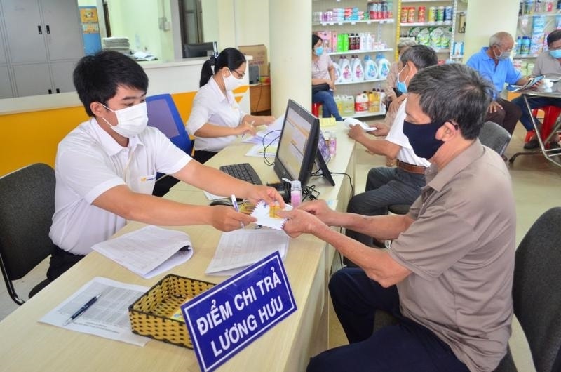 Tập trung nguồn lực, chi trả lương hưu, trợ cấp BHXH theo mức mới từ ngày 14/8. Ảnh minh họa Tập trung nguồn lực, chi trả lương hưu, trợ cấp BHXH theo mức mới từ ngày 14/8. Ảnh minh họa