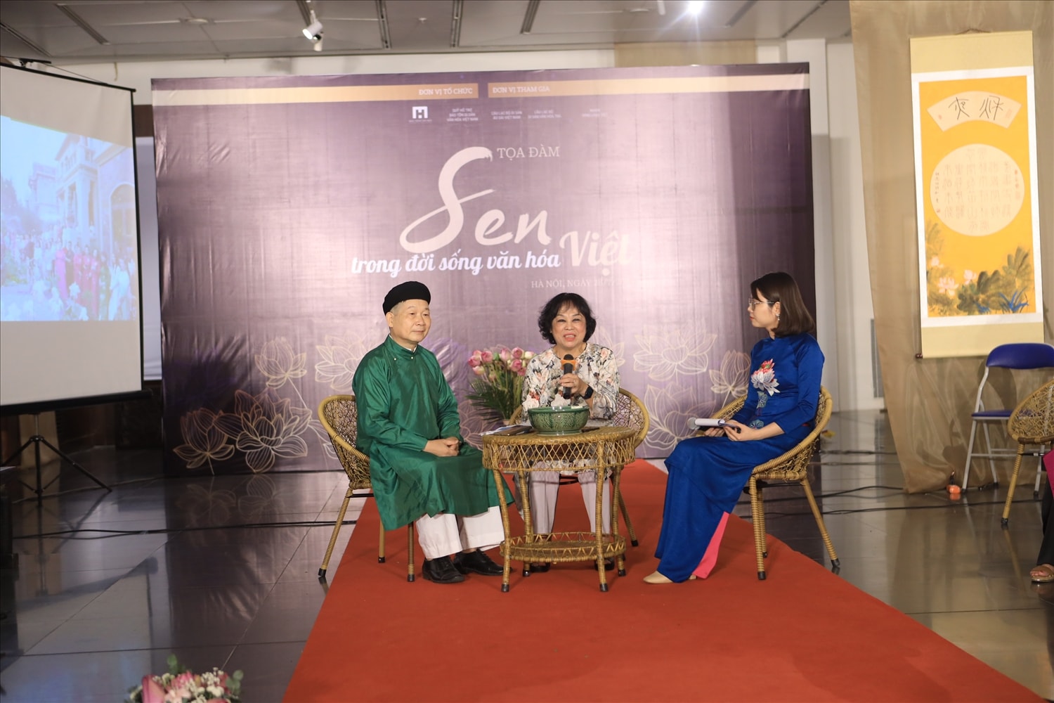 PGS. TS Nguyễn Thị Minh Thái chia sẻ tại tọa đàm PGS. TS Nguyễn Thị Minh Thái chia sẻ tại tọa đàm