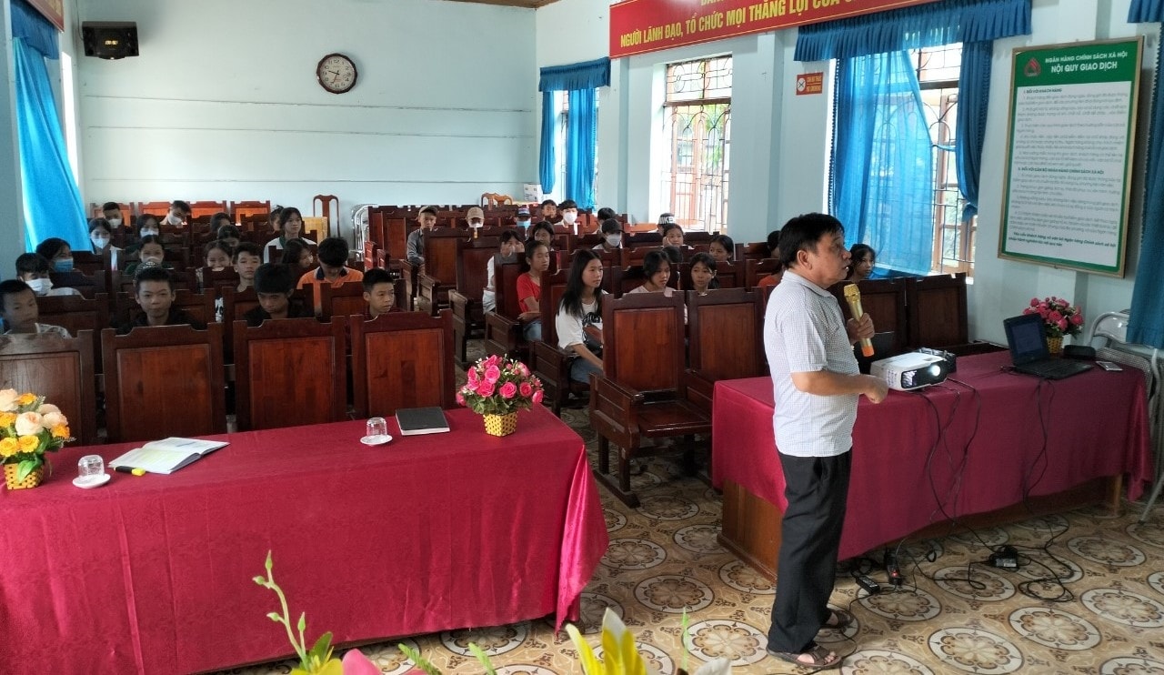 Một buổi truyền thông tại xã Bằng Hữu