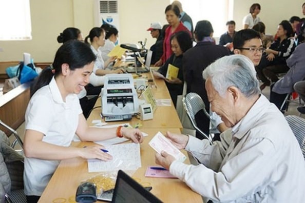 Tạo cơ hội cho những người tham gia muộn hoặc quá trình tham gia không liên tục nên có thời gian đóng BHXH ngắn được hưởng lương hưu. Nguồn ảnh:  Công TTĐT Chính phủ