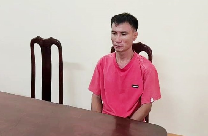 Đối tượng Viên Đình Mạnh tại cơ quan điều tra Đối tượng Viên Đình Mạnh tại cơ quan điều tra