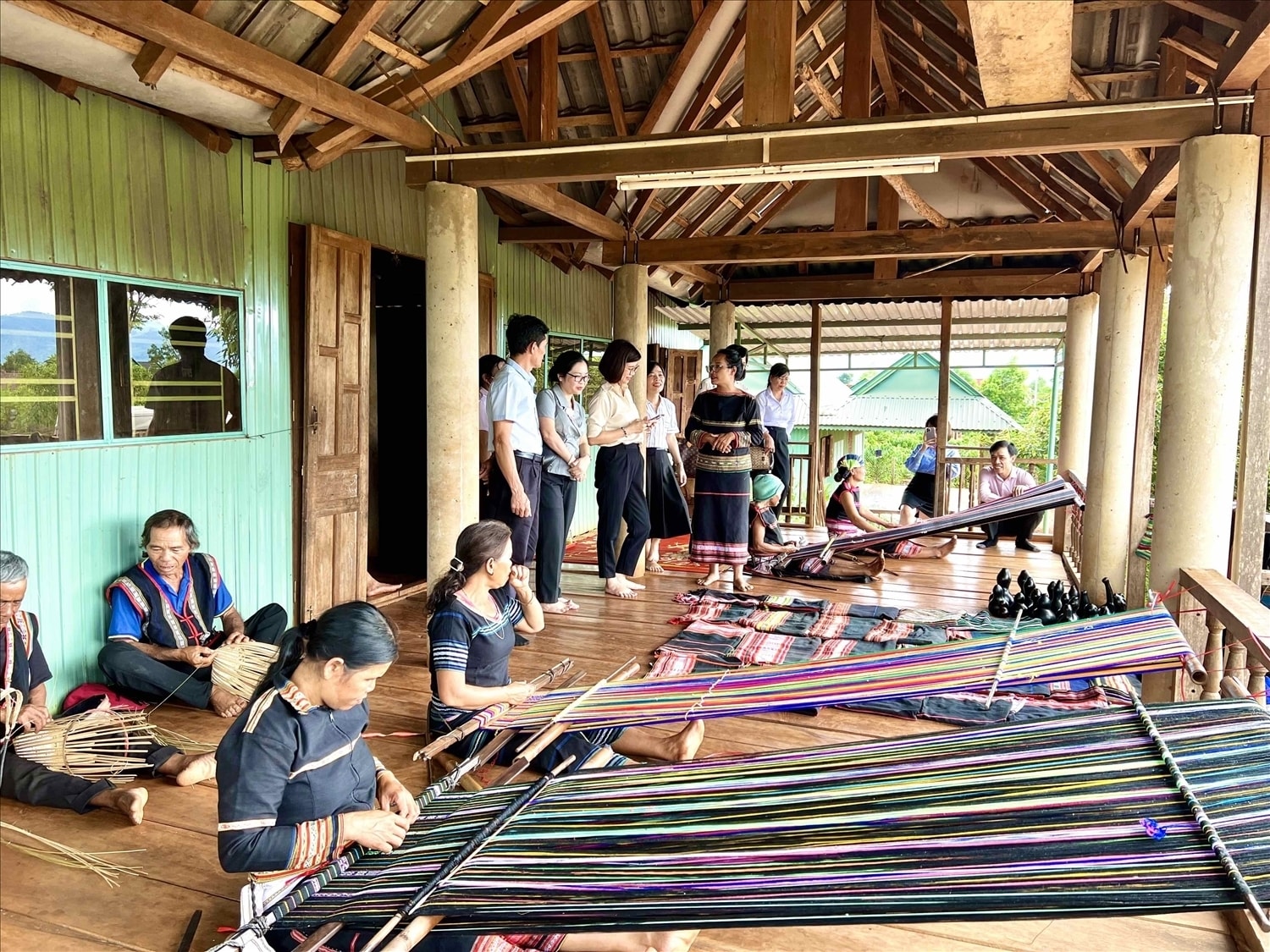 Mô hình du lịch cộng đồng tại xã Ia Mơ Nông thu hút hàng ngàn lượt du khác đến tham quan, trải nghiệm mỗi năm Mô hình du lịch cộng đồng tại xã Ia Mơ Nông thu hút hàng ngàn lượt du khác đến tham quan, trải nghiệm mỗi năm
