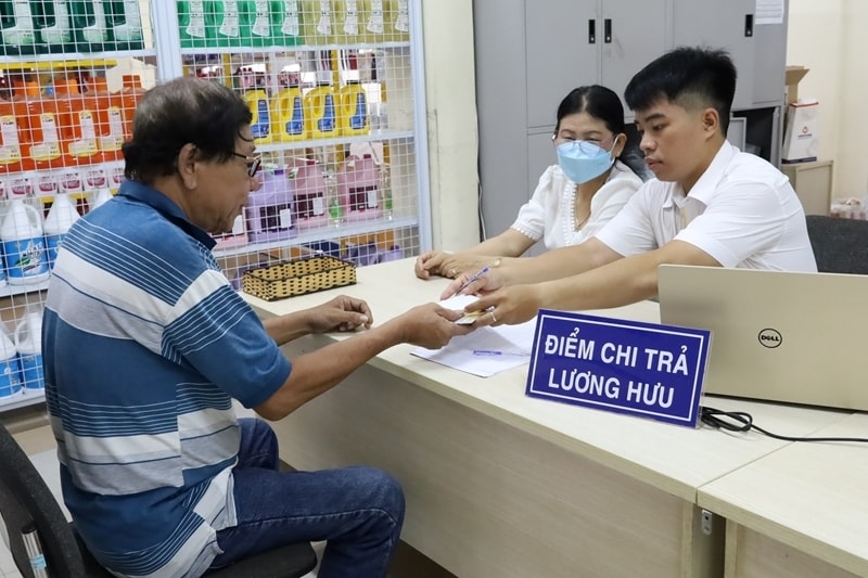 Chi trả lương hưu, trợ cấp BHXH cho người dân tại tỉnh Tây Ninh Chi trả lương hưu, trợ cấp BHXH cho người dân tại tỉnh Tây Ninh