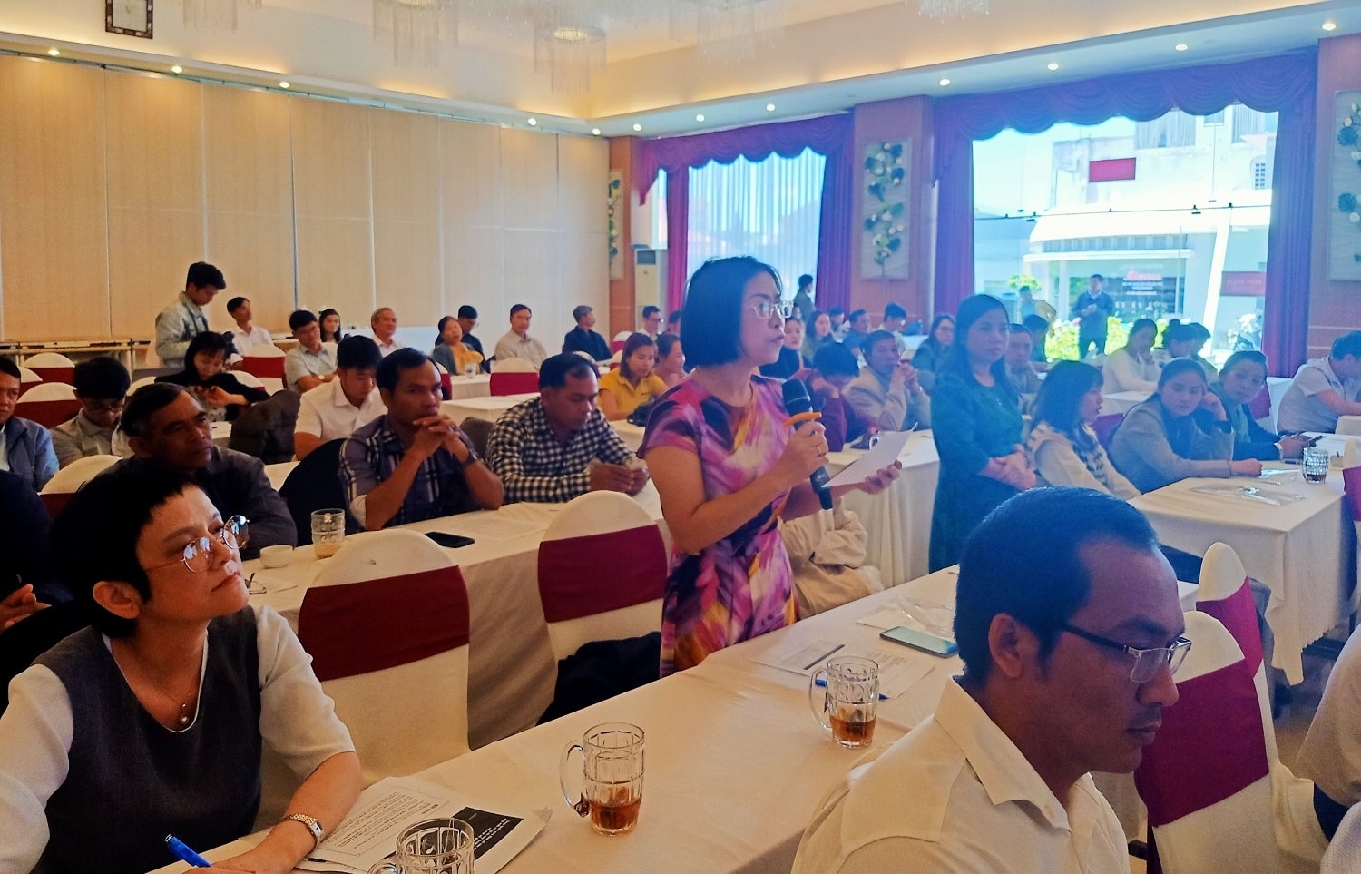 Các Đại biểu phát biểu, trao đổi tại tọa đàm