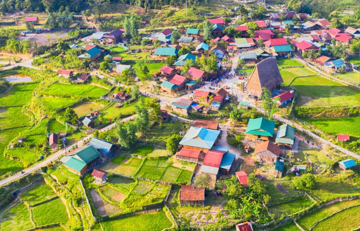 Làng Vi Rơ Ngheo nhìn từ trên cao