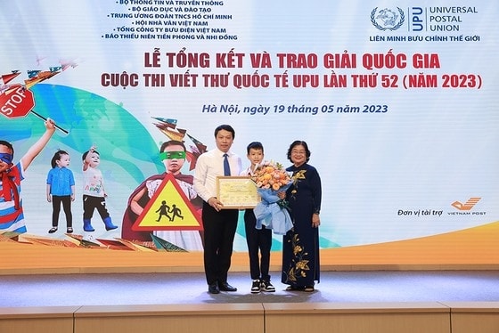 Đào Khương Duy đoạt giải Nhất quốc gia cuộc thi Viết thư Quốc tế UPU lần thứ 52 tại Việt Nam. Ảnh VNPost Đào Khương Duy đoạt giải Nhất quốc gia cuộc thi Viết thư Quốc tế UPU lần thứ 52 tại Việt Nam. Ảnh VNPost