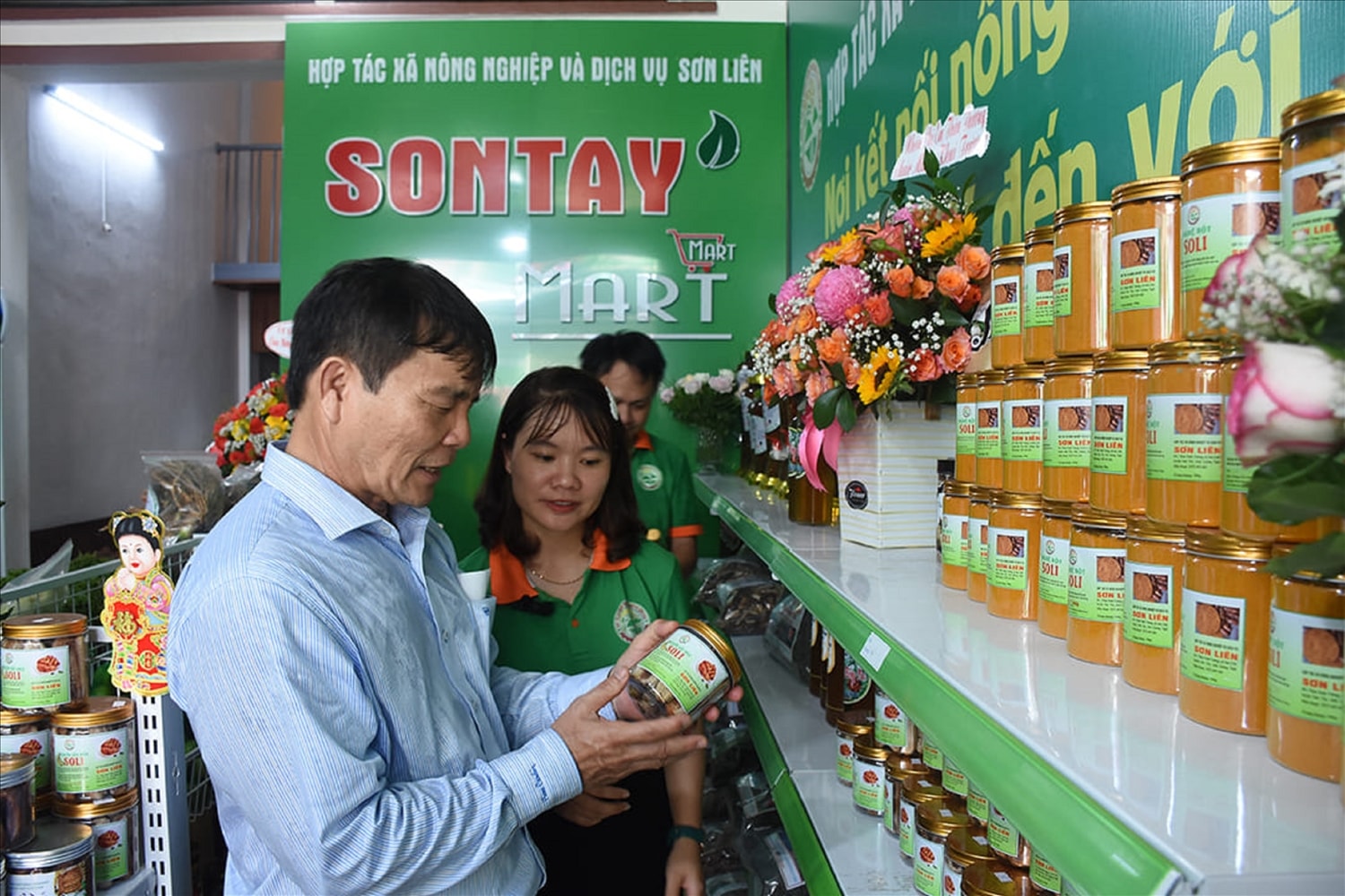HTX Nông nghiệp và Dịch vụ Sơn Liên là điển hình xây dựng được nhãn mác, dán tem truy xuất nguồn gốc, với nhiều sản phẩm được cấp chứng nhận VietGAP.
