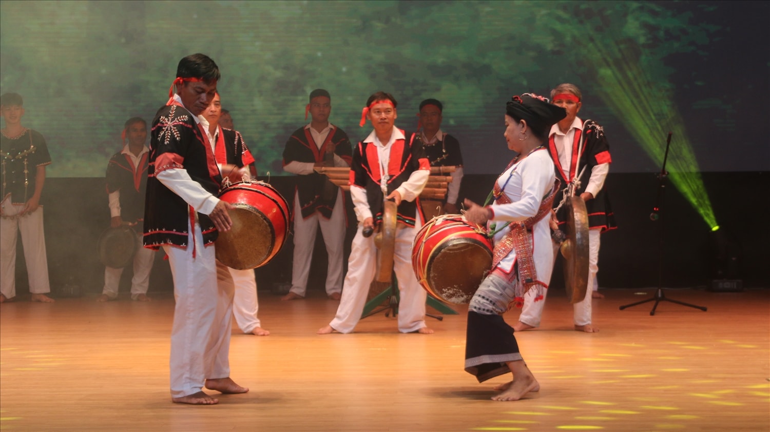 Tiết mục văn nghệ truyền thống