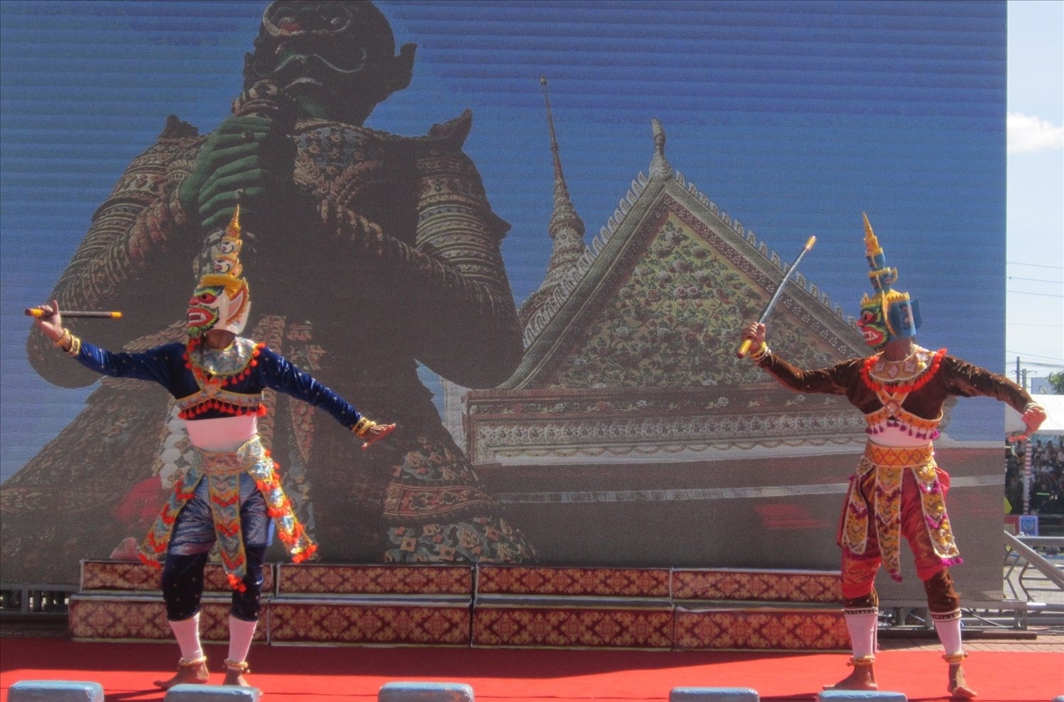 Hóa thân vào vai diễn nghệ thuật Rô băm Khmer